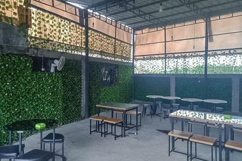 Hotel Boss Residence Serang Redpartner