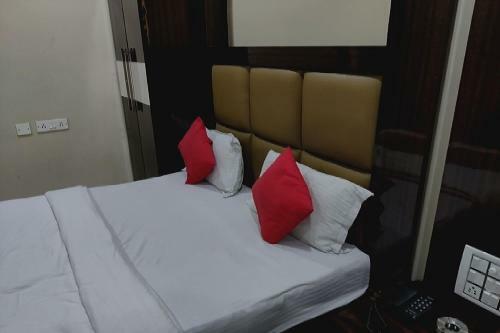 Oyo 88005 Hotel Tripathi Inn