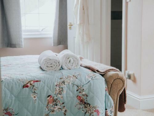 Pass The Keys Beautifully Decorated Bright And Cosy Cottage