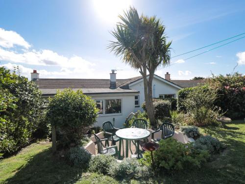 33 Weymouth Park