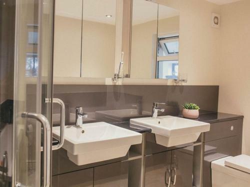 Pass The Keys Stunning Spacious 3 Bedroom Home In Quiet Location