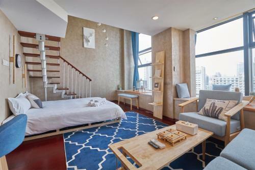 Summer Flower Apartment