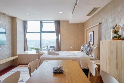 Summer Flower Apartment
