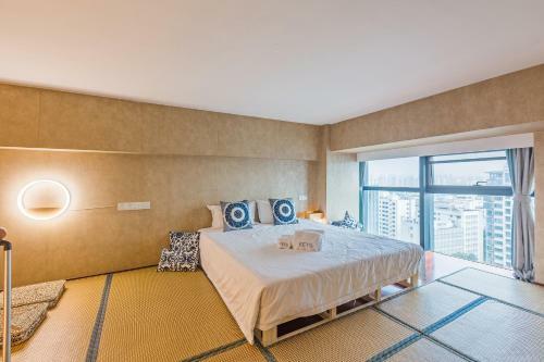 Summer Flower Apartment