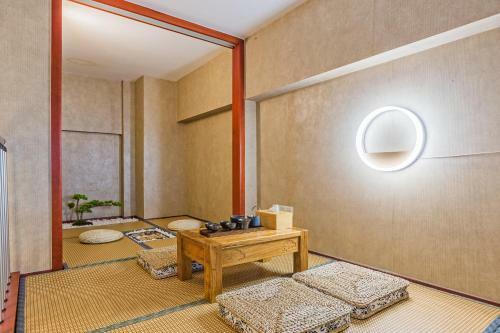 Summer Flower Apartment