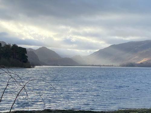 Lakeland Snug
