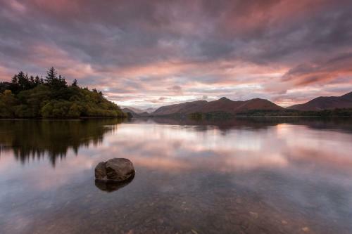 Lakeland Snug