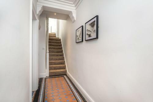 7 The Townhouse
