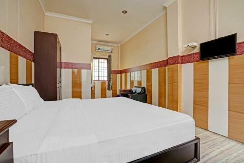 Hotel Capital O 87285 Highway Inn