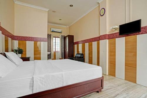 Hotel Capital O 87285 Highway Inn