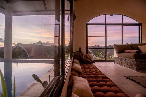 Hotel Cocoon Hut