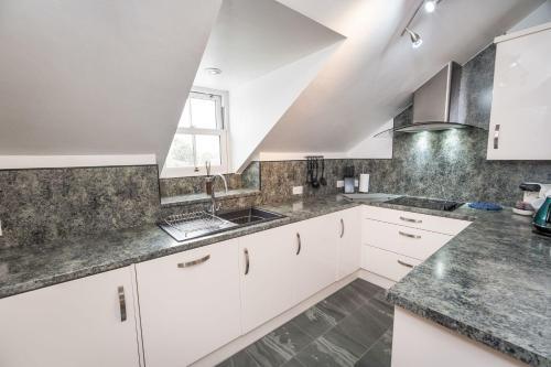 Bridge House Apartment 3