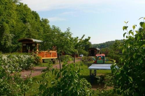 Hostal Les Roulottes De Maufront