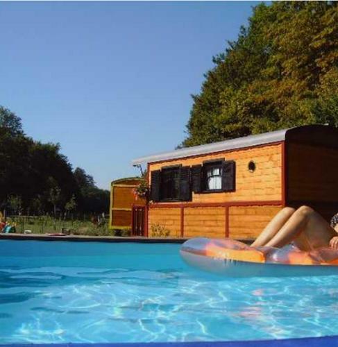 Hostal Les Roulottes De Maufront