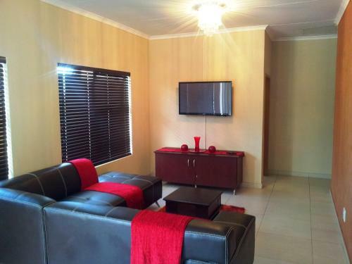 Parys In Town Guest Lodge And Conference Center