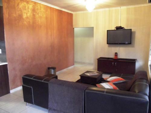 Parys In Town Guest Lodge And Conference Center