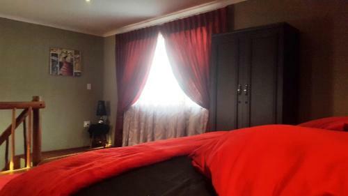 Parys In Town Guest Lodge And Conference Center
