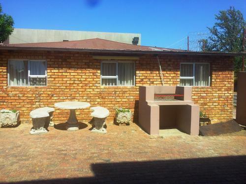 Parys In Town Guest Lodge And Conference Center