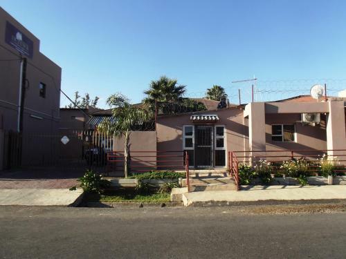Parys In Town Guest Lodge And Conference Center