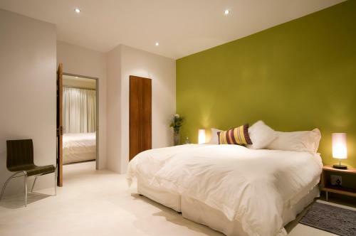 Hostal Colourful Manor Luxury Lodge