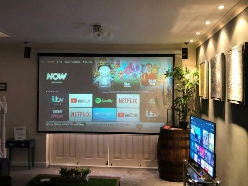 Hideaway Entire Home Rental Hull