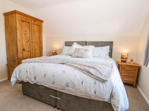 1 Woodhouse Cottages