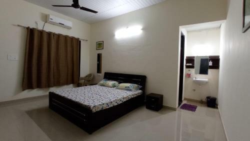 Hostal Empire Vrundavan The Club House