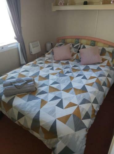Row J26 - 3 Bedroom 6 Berth Caravan