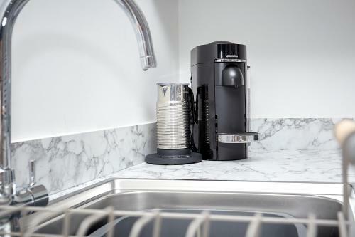 Luxury Duplex 2-bed Apartment Fruit Market Marina