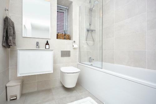 Luxury Duplex 2-bed Apartment Fruit Market Marina