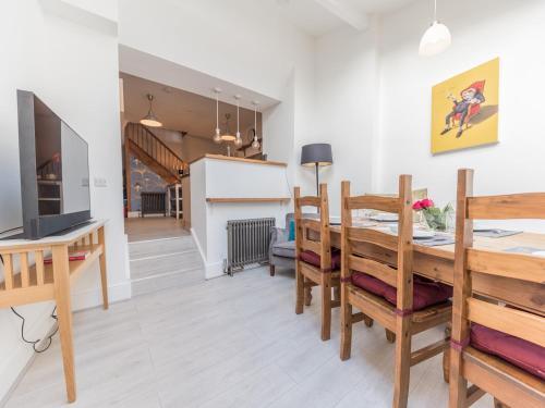 Pass The Keys Gorgeous Georgian 3 Bed With Parking And Fireplace