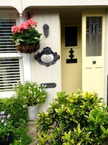 Waterside Cottage Bed And Breakfast