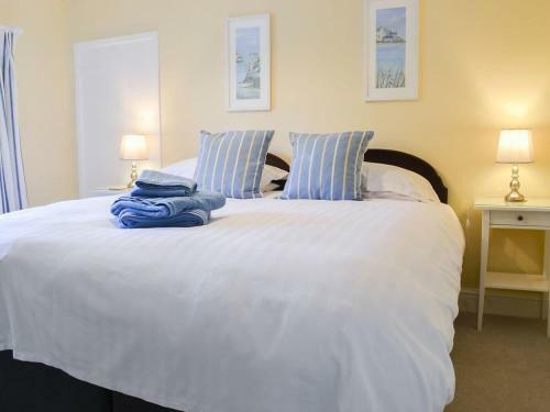 Yew Tree Cottages No 9 - Uk31485
