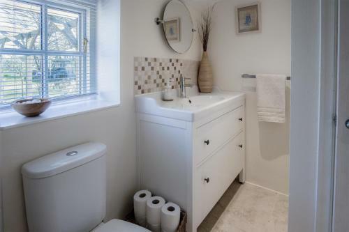 Flygate - 2 Bedroom Cottage - Lawrenny
