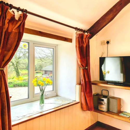 Ta Mill Cottages & Lodges - Smithy Cottage