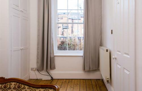 Dale Street Apartments Suite