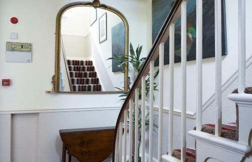 Dale Street Apartments Suite