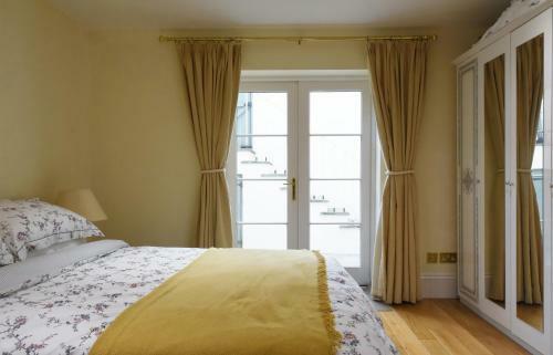 Dale Street Apartments Suite