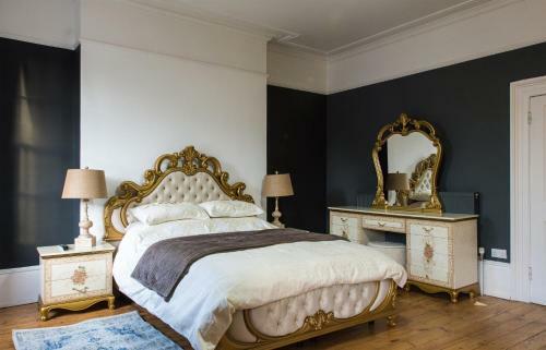 Dale Street Apartments Suite