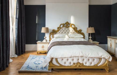 Dale Street Apartments Suite