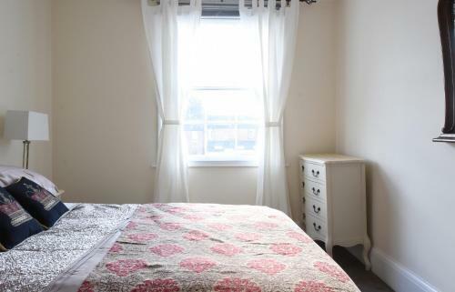 Dale Street Apartments Suite