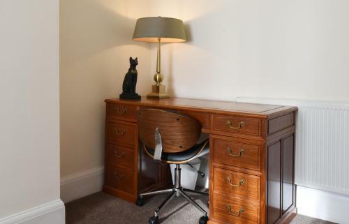 Dale Street Apartments Suite