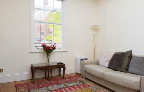 Dale Street Apartments Suite