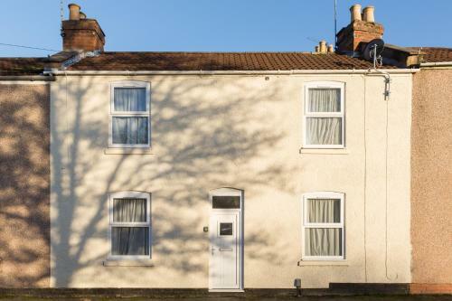 Well Presented 2 Bedroom House - Sleeps Four