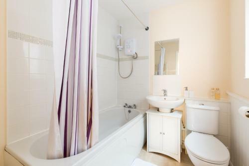 Well Presented 2 Bedroom House - Sleeps Four