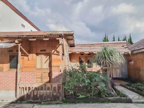 Hotel Family Guest House Lembang Redpartner