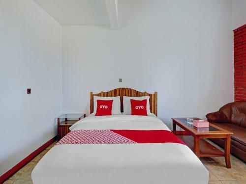 Oyo 90582 Nur Alam Hotel