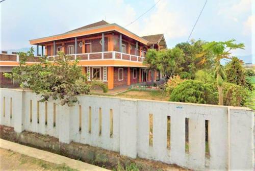 Hostal Villa Orange Lembang Pengkolan