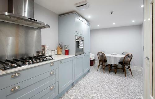 Modern Apartment In Leamington Spa City Centre