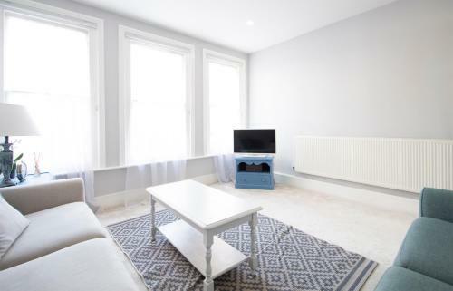 Modern Apartment In Leamington Spa City Centre